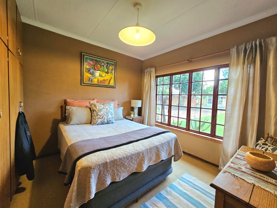 5 Bedroom Property for Sale in Miederpark North West